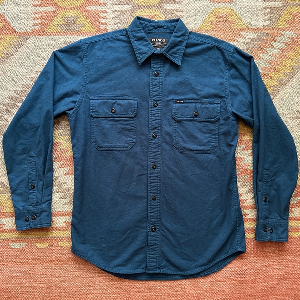 CC Filson Seattle Blue Soft Moleskin Tin Cloth Style Seattle Shirt Blue Classic Long Sleeve Button Down Short / Size Small