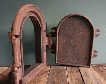 PAIR OF CAST IRON EASELS for PHOTOS//ART Verdigris Green VICTORIAN SCROLL DESIGN
