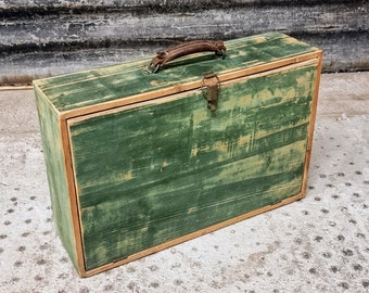 Vintage Koffer Kiste aus Holz, grün