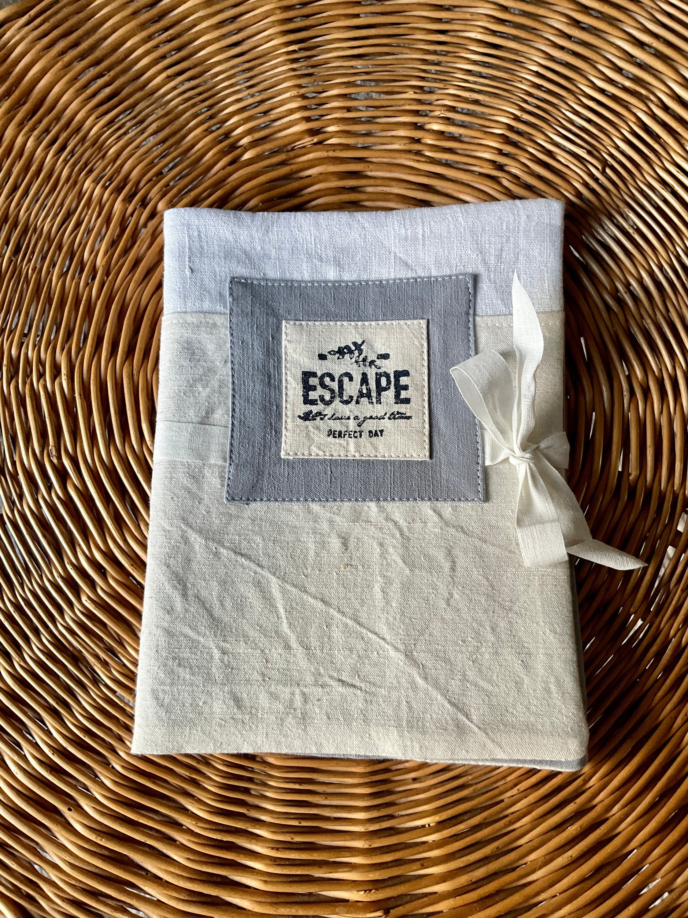 Protège Cahier en Tissus Anciens Escape