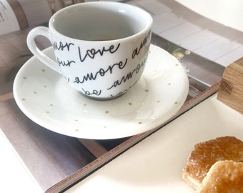 Tazzina da caffè personalizzata a mano in confezione regalo.