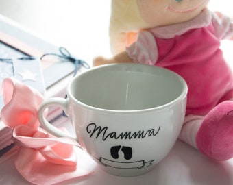 Tazza festa della mamma personalizzata a mano con data.