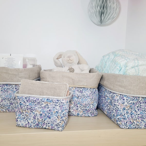 Panières de table à langer, corbeille à couche, panier de rangement en tissu : liberty wiltshire Lilas et lin enduit naturel