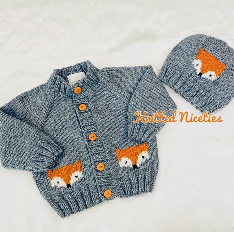 Fox Cardigan & Beanie or Bobble Hat, Hand Knit Baby Clothing zdjęcie 8