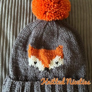 Fox Cardigan & Beanie or Bobble Hat, Hand Knit Baby Clothing zdjęcie 7