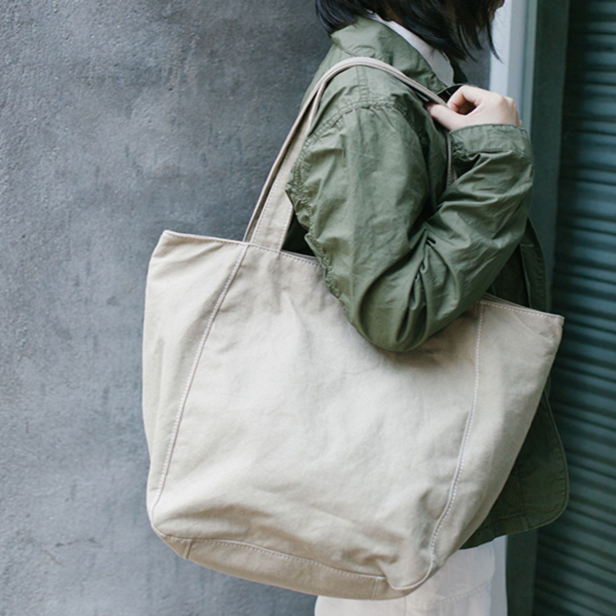 tote bag with zipper for work