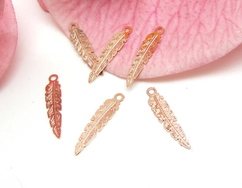 17 10 charms Metal Mini leaf Fine Rose Gold 4 mm