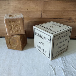 Doos "Marseille zeep" / houten doos decoratie Marseille zeep / gepatineerde doos vintage zeep geest / knop doos