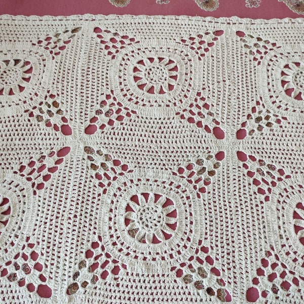 Rideau bohème au crochet haut 90 X larg 68 cm / Rideau vintage des années 1970 /  jeté de canapé vintage / rideau ancien crocheté main