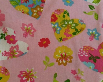Printed fabric coupon / floral and tangy heart patterns / coupon L 52 X H 49 cm