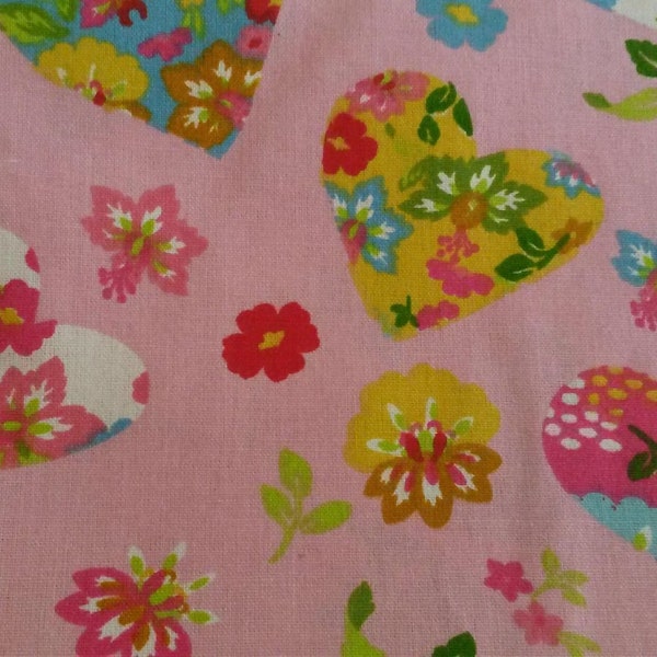 Printed fabric coupon / floral and tangy heart patterns / coupon L 52 X H 49 cm