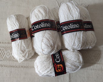 Set of 7 balls of knitting or crocheting yarn / white color / balls of vintage yarn from the 1980s