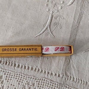 3 meters of old ribbon with initials / ribbon with PD monogram / vintage ribbon with letters / ribbon initials to mark the linen