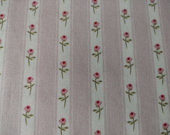 Coupon width 54 X height 46 cm / shabby chic striped and floral fabric / small old roses fabric / romantic pink fabric