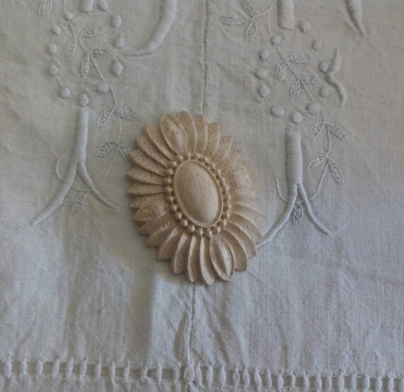 Carved Wood Flower Door Decor Or Frame Dimensions 7 X 5 Cm