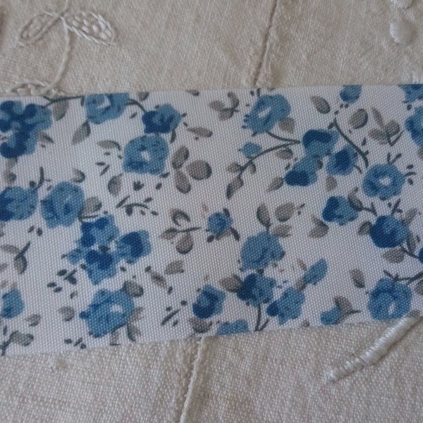 1 mètre de ruban esprit liberty 40 mm / ruban fleuri / ruban fleurs bleues
