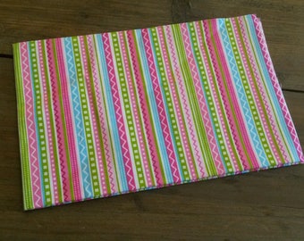 Graphic patchwork fabric pink background / 40 X 50 cm