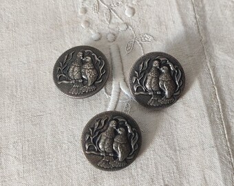 Lot de 3 boutons ronds vintage / boutons bijoux des années 1970 / boutons ronds vintage en métal travaillé