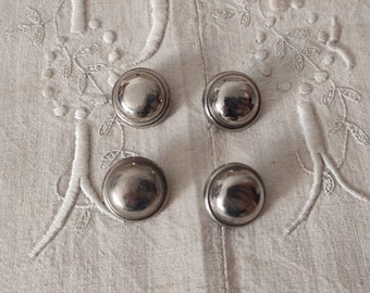 Lot de 4 boutons ronds vintage / boutons des années 1970 / boutons ronds vintage en métal couleur argent