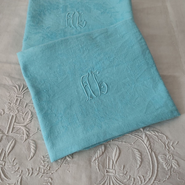 Serviette de table ancienne teinte en turquoise / monogramme AL / coton damassé / linge ancien teint / serviette vintage monogrammée