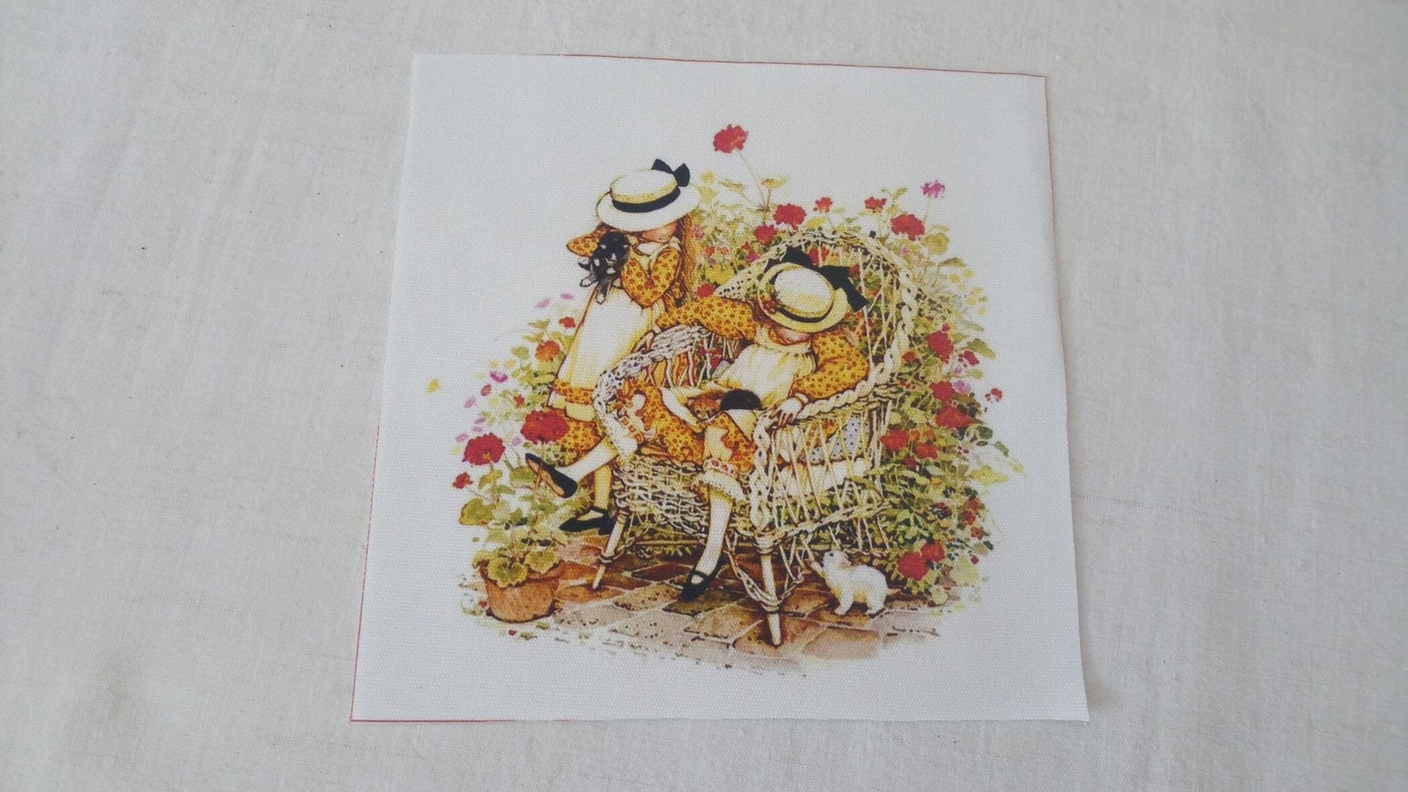 Vignette of vintage fabric 15 x 15 cm / to sew or paste / illustration girls in liberty dress