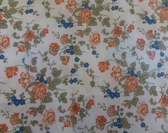 Coupon de tissu liberty / 48 cm X 50 cm / motifs petites fleurs orange et bleues