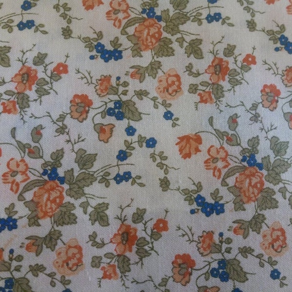 Coupon de tissu liberty / 48 cm X 50 cm / motifs petites fleurs orange et bleues