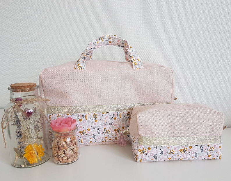 Valisette, trousse de toilette personnalisable femme ou enfant, rose pâle scintillant et liberty. Fête des mères, cadeau anniversaire, Noël. image 8