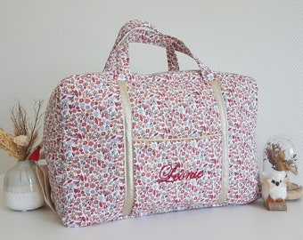 Bolso cambiador personalizable, bolso de viaje, forro polar Liberty burdeos. Maleta de maternidad de tela, bolso de fin de semana.