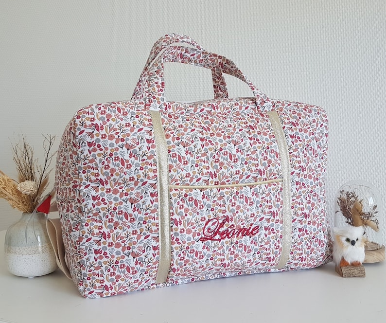 Baby diaper bag, travel bag, fleeced red liberty cotton. Baby briefcase, storage bag, weekender. Prénom brodé