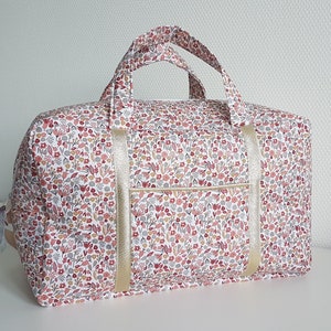 Baby diaper bag, travel bag, fleeced red liberty cotton. Baby briefcase, storage bag, weekender. Sans prénom