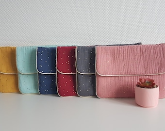 Protège carnet de santé personnalisable, pochette à couches, pochette à langer pour bébé ou pochette femme à rabat,double gaze de coton .