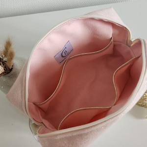 Option 4 poches intérieures pour trousses de toilette. Ne peut etre vendue seule.
