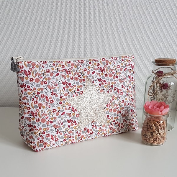 Grande pochette / trousse femme ou enfant en coton liberty rouge bordeaux, étoile dorée. Cadeau de naissance, anniversaire, fête des mères.