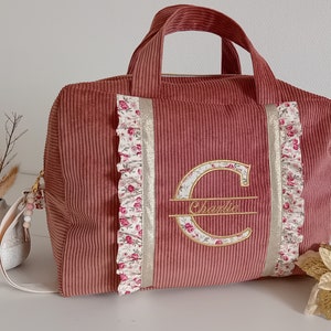Changing bag, customizable embroidered travel bag for women or children, in corduroy and ruffles. Birth gift, birthday, Christmas. image 2