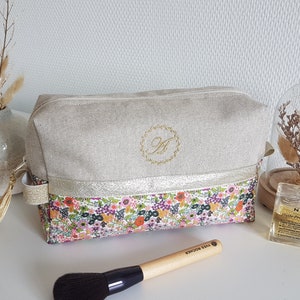 Trousse de toilette femme ou enfant brodée, beige scintillant et liberty orange. Cadeau de naissance, anniversaire, fête des mères