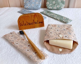 Set de toilette nomade pochette à savon imperméable et étui à brosse à dent en coton enduit souple motif floral zéro déchet