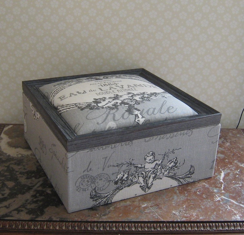 Boîte, coffret de rangement style toile de jouy grise image 1