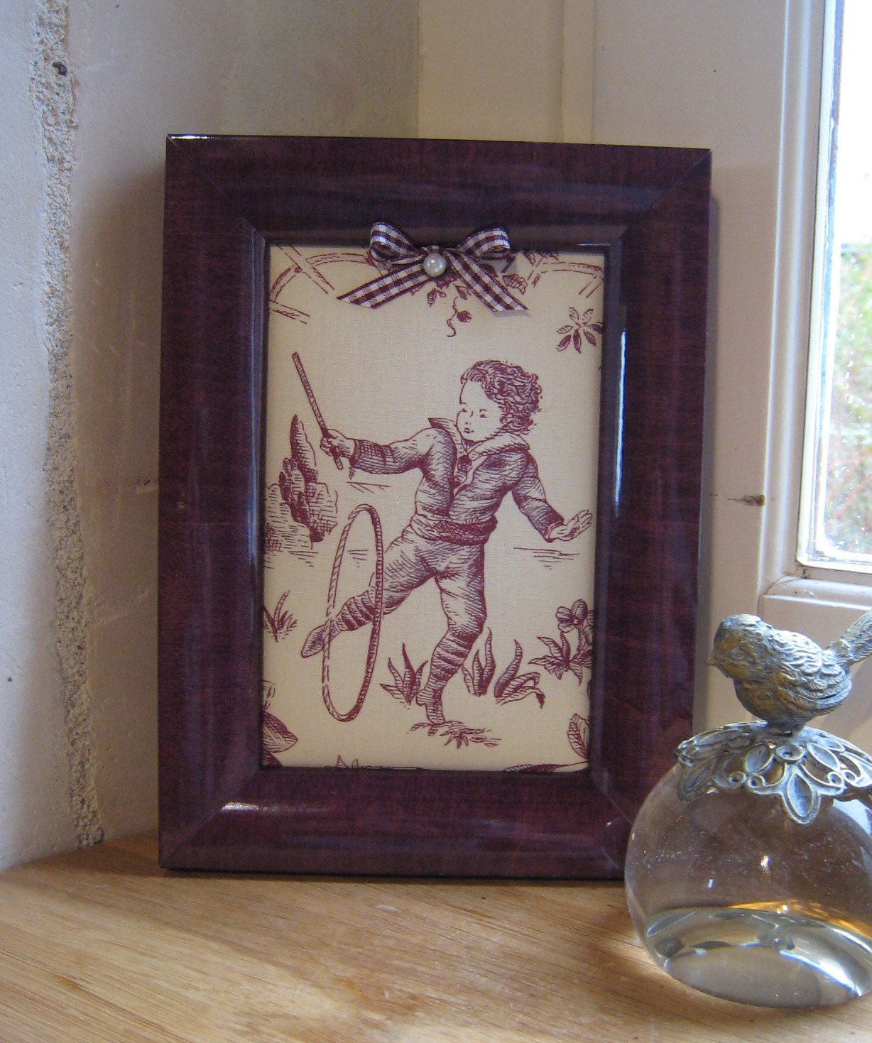 Cadre Toile de Jouy Jeux d'enfants Couleurs Prune et Écru