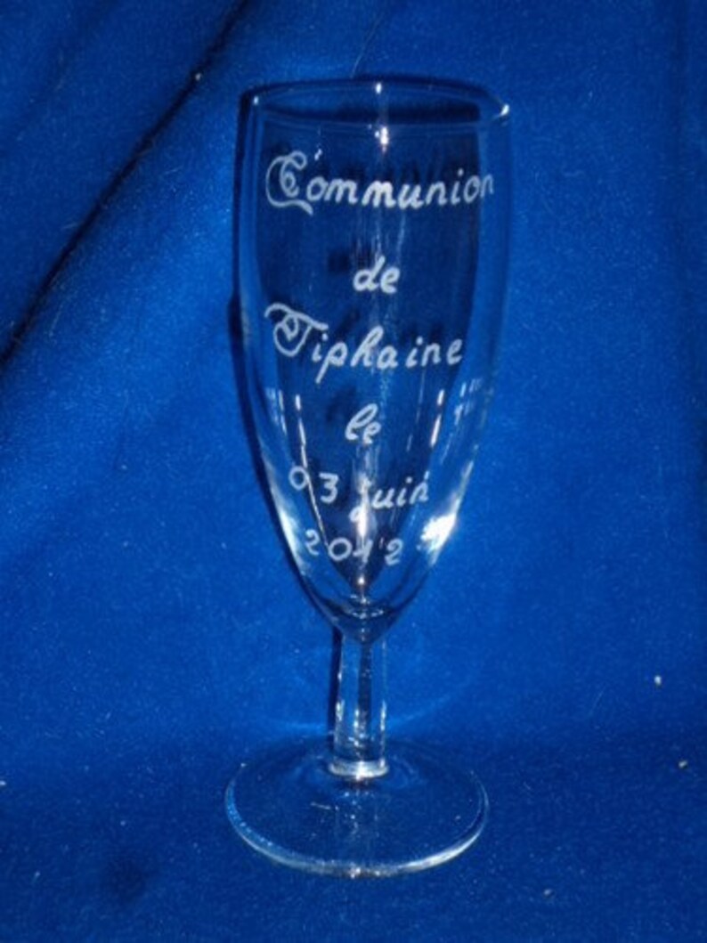 2 flutes gravée et personnalisées Communion, Inscriptions et dessin au choix, croix, calice, angle qui prie image 5