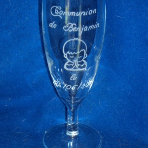 2 flutes gravée et personnalisées Communion, Inscriptions et dessin au choix, croix, calice, angle qui prie image 7