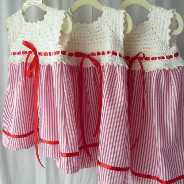 robe fille T. 2 ans, 3 ans, 4 ans  robe  au crochet  et tissus , fillette, robe