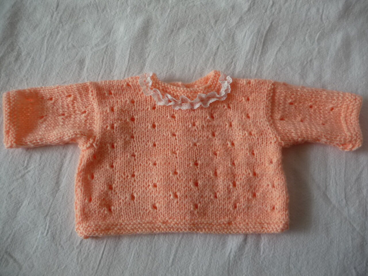 Brassière bébé, T. 0 à 3 mois, tricot fait main, cadeau de