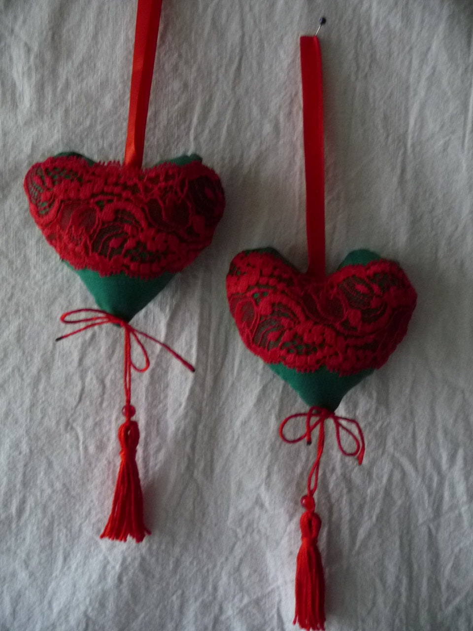 Lot de 2 Coeurs A Suspendre en Tissus, Coeur Noël, Coeur Décoratif, Lot Suspendre, Édition Limitée