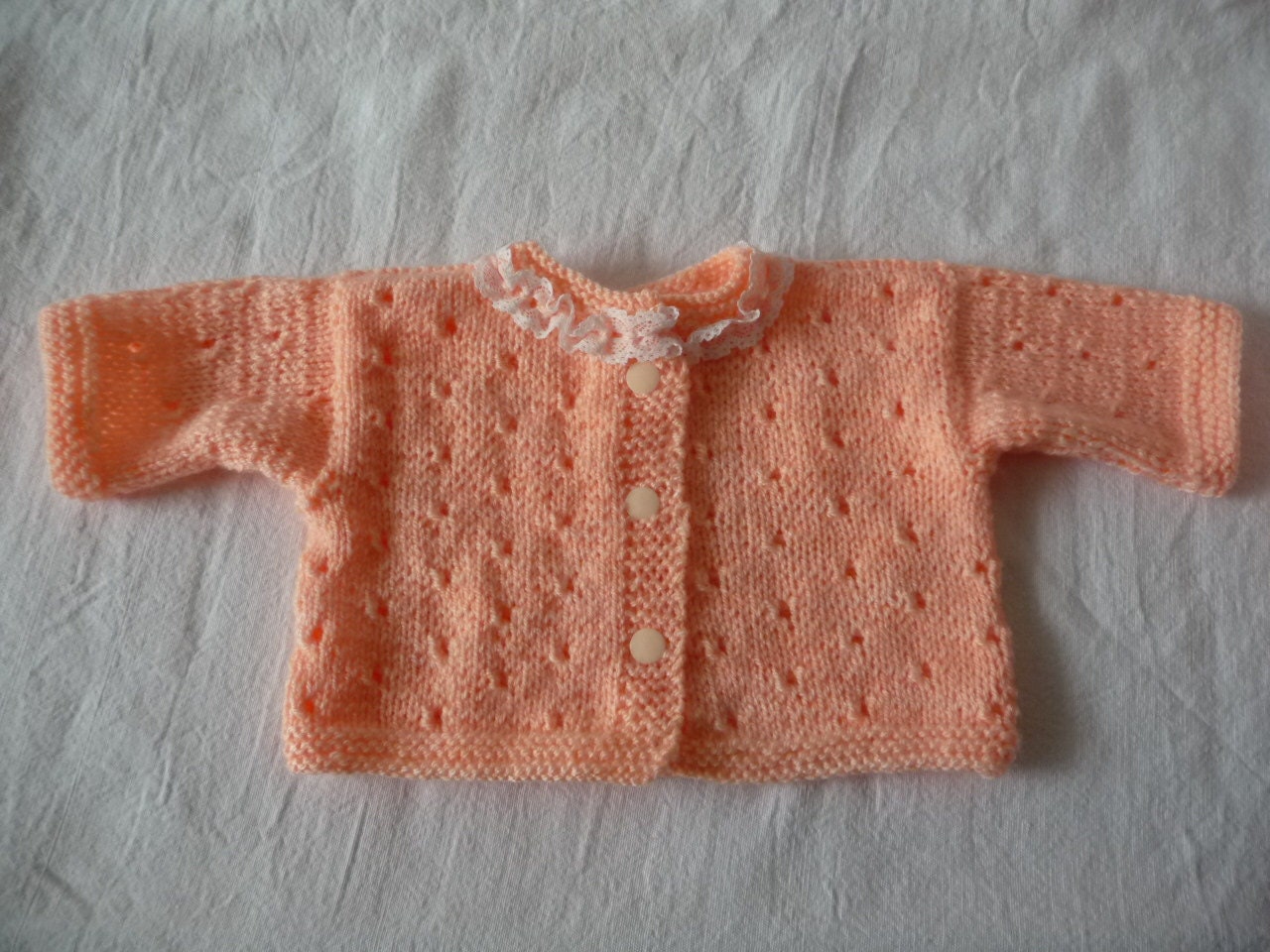 Brassière bébé, T. 0 à 3 mois, tricot fait main, cadeau de