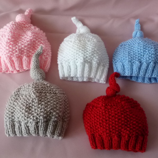 Bonnet de lutin , bébé  taille 0 à 3 mois et , coloris au choix, tricoté main