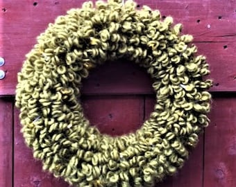 Christmas Wreath / Door Decoration / Hand Knit Wreath / Hanging Decoration / Knitted Decoration / Decoration / Green