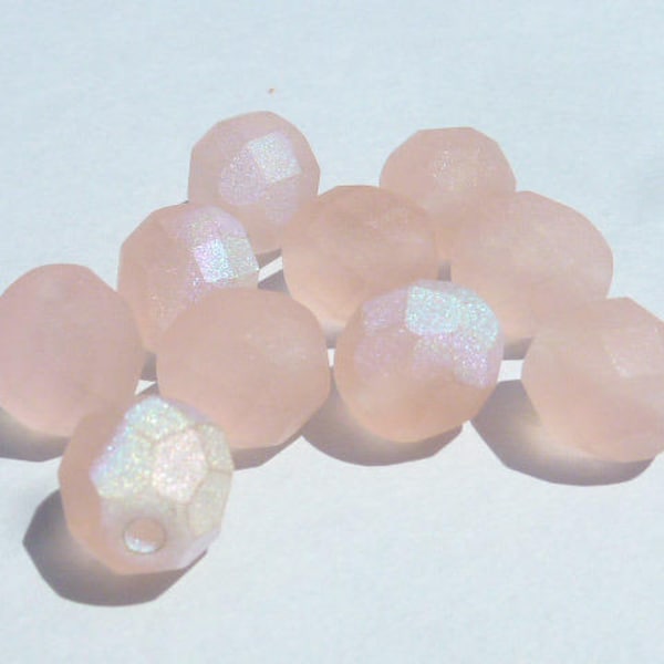 10 PERLES de VERRE ROSE 8MM fACETTES,perle rose pastel,perles facettes,fabrication bijou,fabrication collier,perles fabrication bracelet