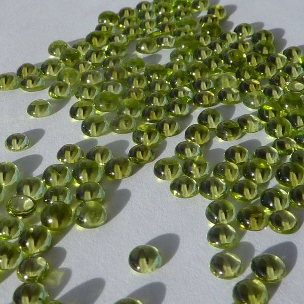 CABOCHONS RONDS PERIDOT 4 mm, 4 cabochons péridot,pierre à sertir pierre à coller,cabochon péridot,pierre verte 4 mm cabochon péridot