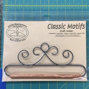 8” scroll hanger for wool appliqué or quilt banners